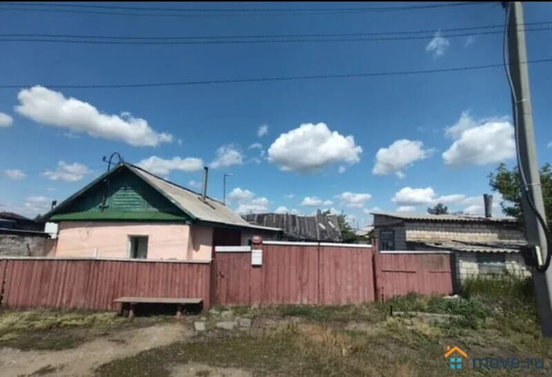дом, 200 м²