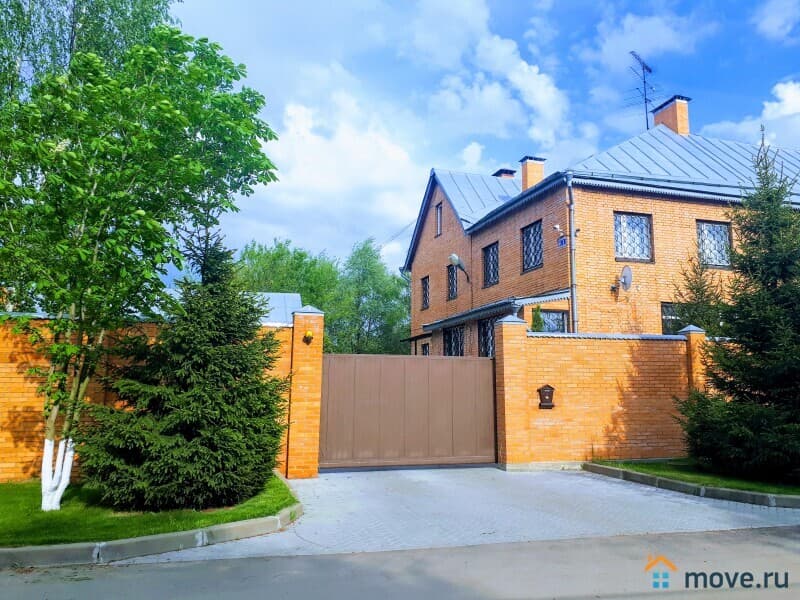 коттедж, 525 м²