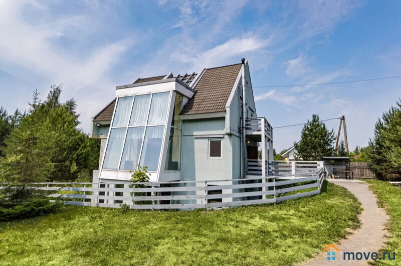 коттедж, 301 м&sup2;