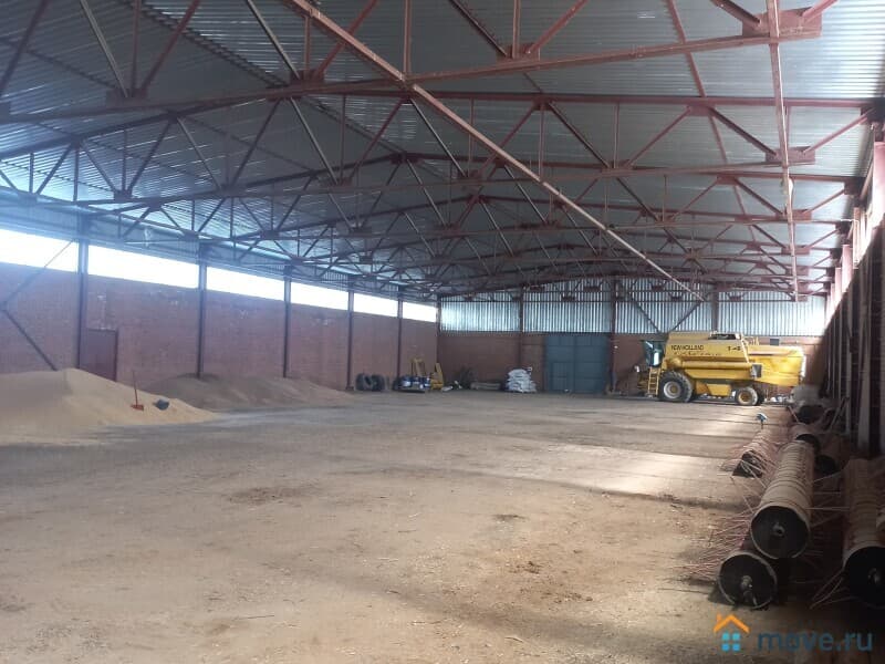склад, 2200 м&sup2;