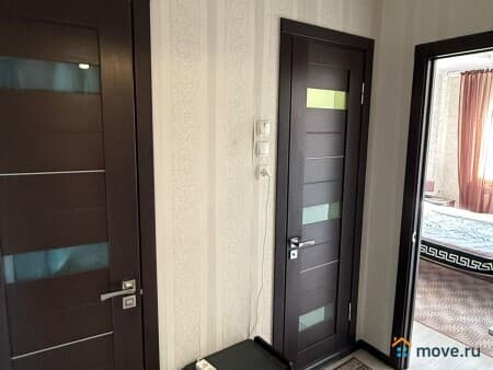 Продаем 2-комнатную квартиру, 50 м², Кисловодск, улица Умара Алиева, 48