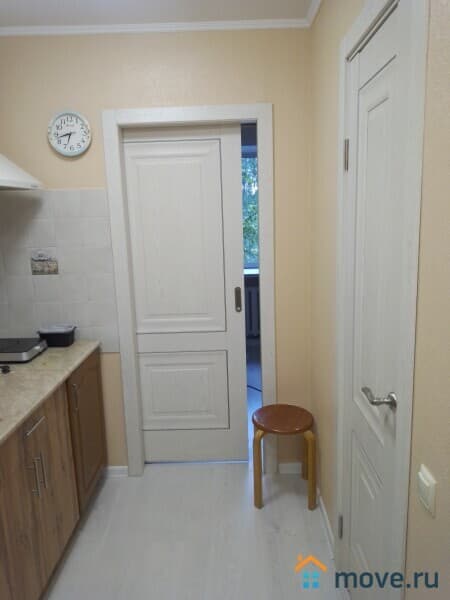 комната, 9.8 м²