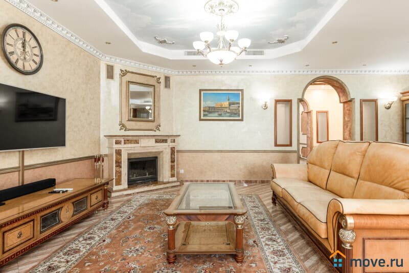 коттедж, 1000 м²