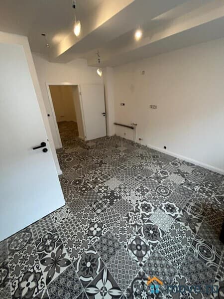 дом, 200 м²