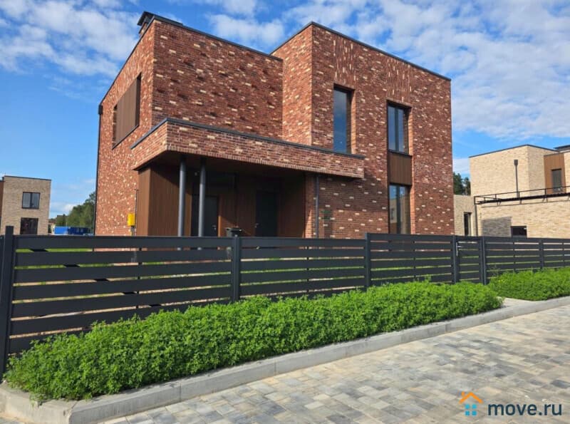 коттедж, 260 м²