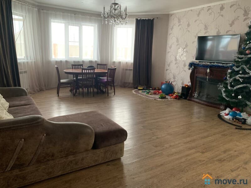 коттедж, 290 м²