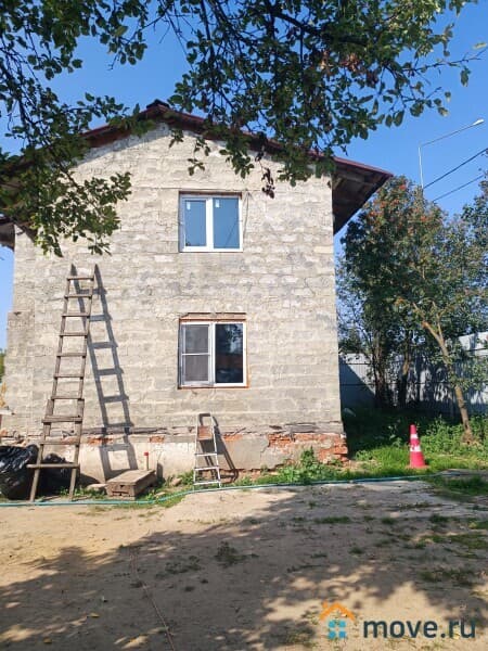 дом, 100 м²