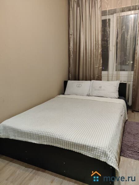 койко-место, 90 м²