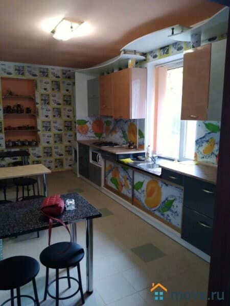 6-комн. квартира, 144 м²
