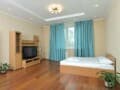 Аренда однокомнатной квартиры посуточно, 55 м², этаж 2 из 10. Фото 1