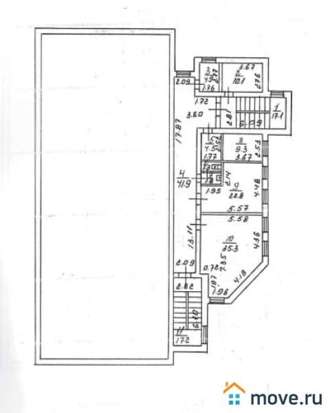 нежилое здание, 824 м²
