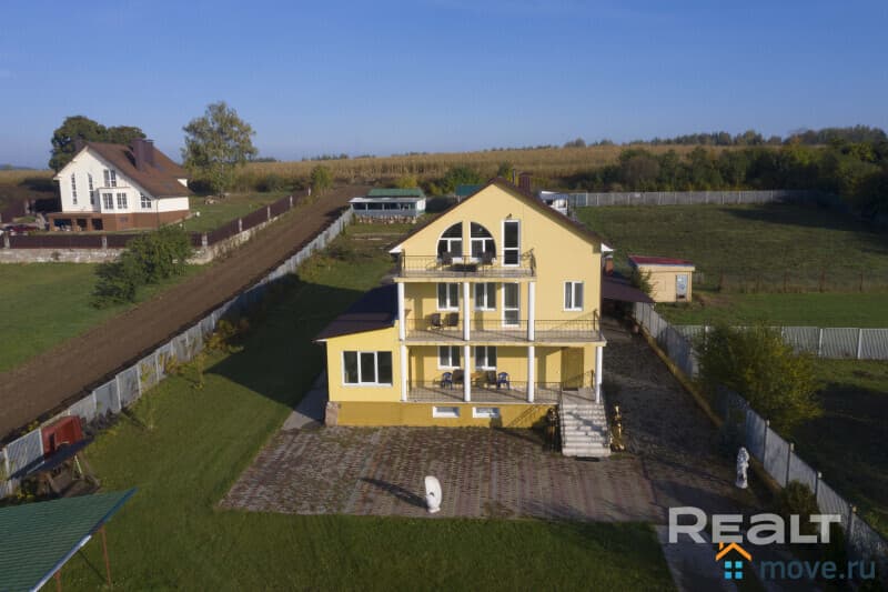 дом, 451 м²