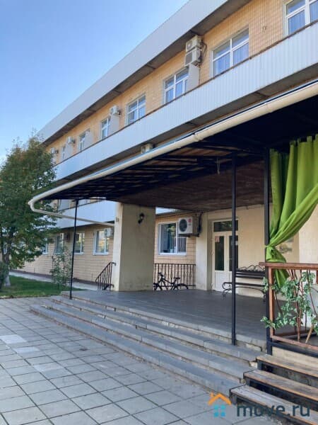 гостиница, 23300 м&sup2;