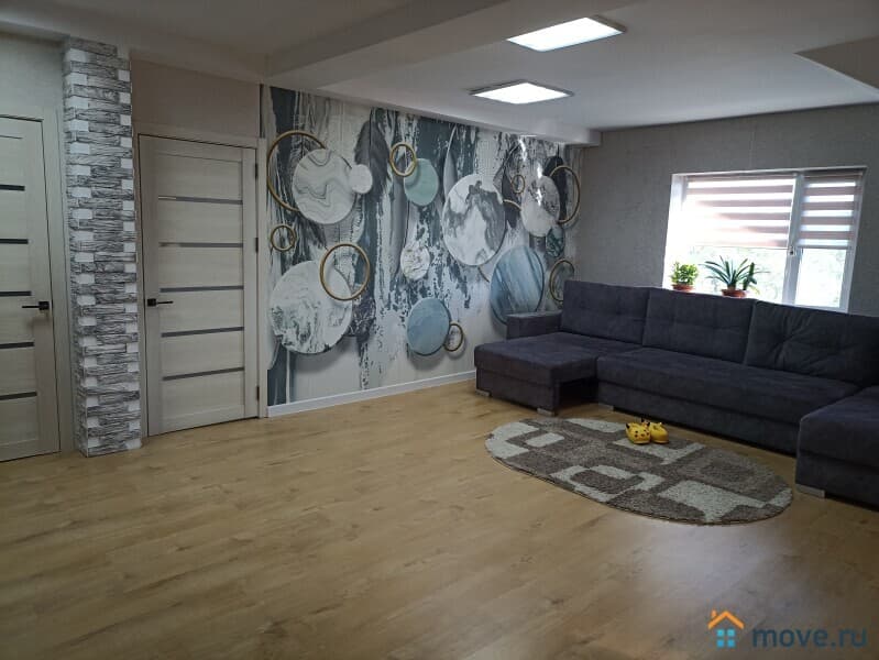 дом, 358 м&sup2;