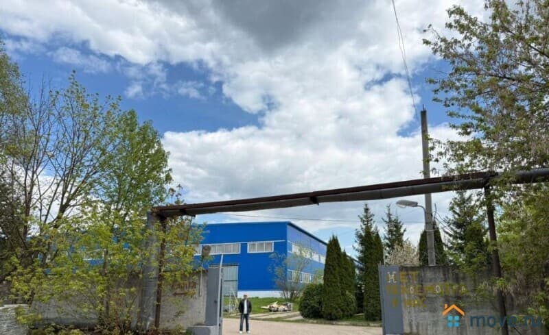 склад, 12340 м&sup2;