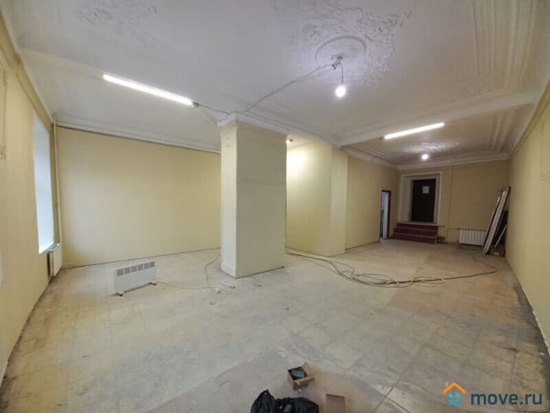 нежилое здание, 733 м&sup2;