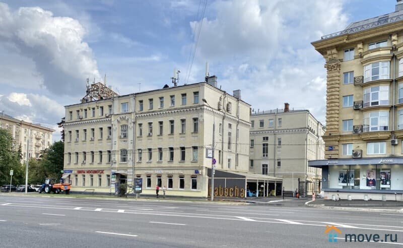 нежилое здание, 1600 м&sup2;