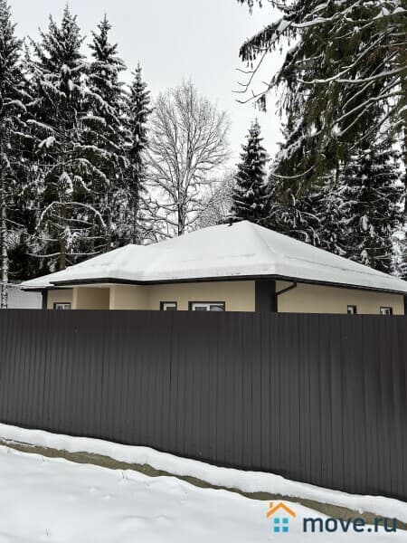 коттедж, 150 м&sup2;