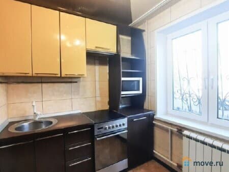 Сдается 2-комнатная квартира, 49 м&sup2;, Красноярск, улица Воронова, 14/5