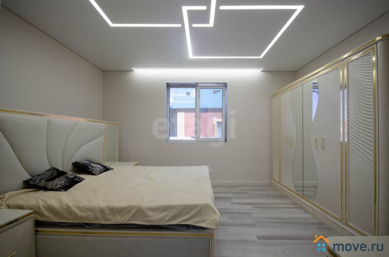 дом, 140 м&sup2;