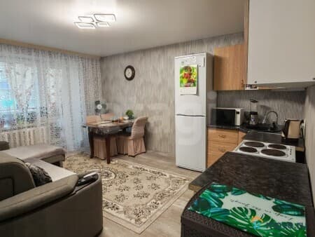 Продажа 2-комнатной квартиры, 49.2 м&sup2;, Заводоуковск, улица Дзержинского