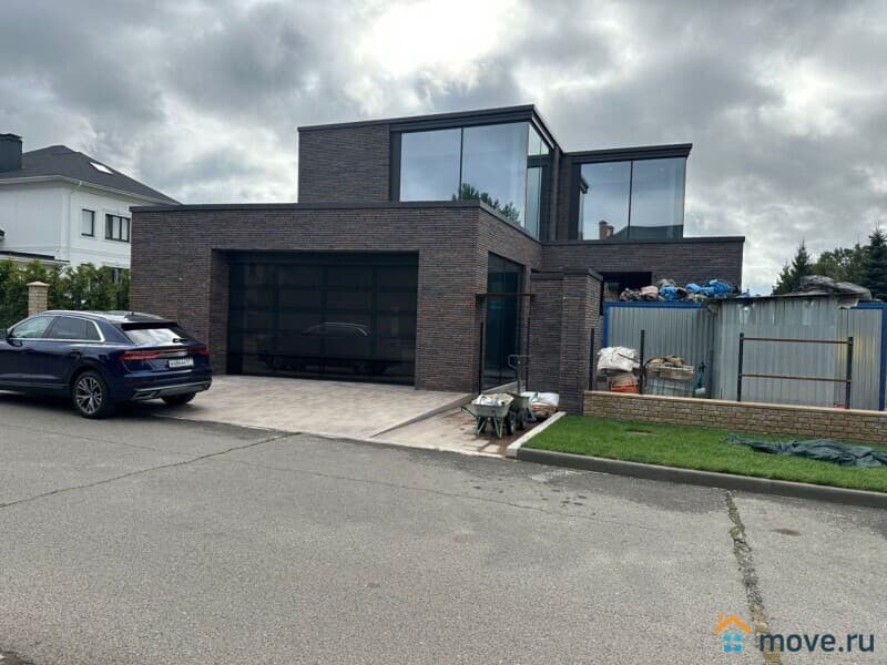 дом, 532.3 м&sup2;