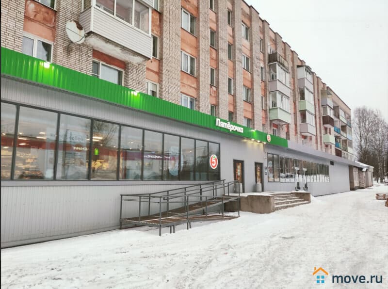 нежилое здание, 808.6 м&sup2;