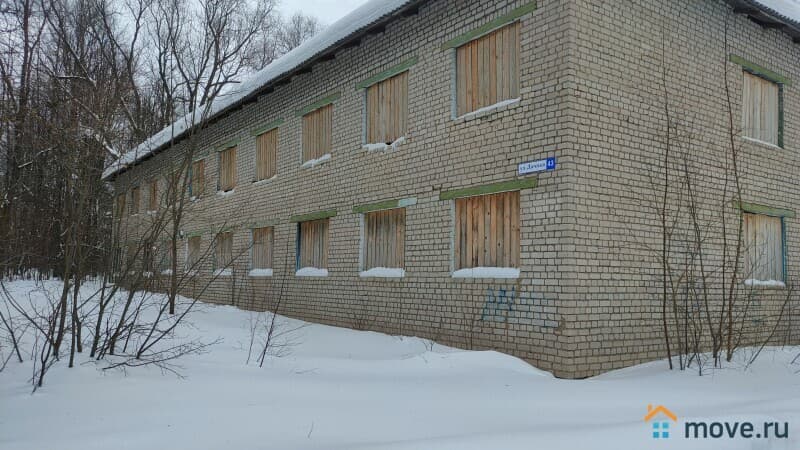 нежилое здание, 593 м&sup2;