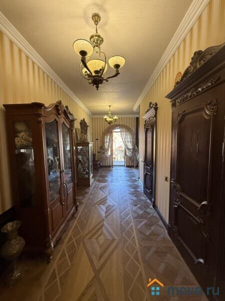 дом, 380 м&sup2;