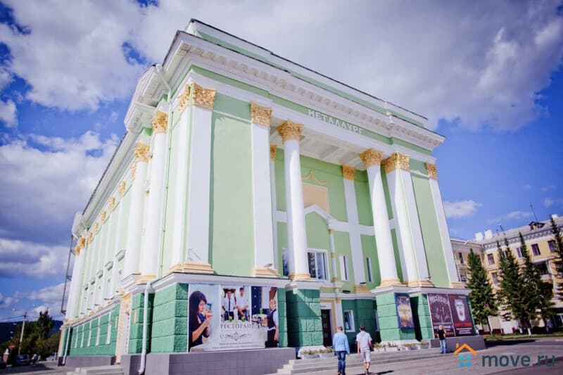 нежилое здание, 240 м&sup2;