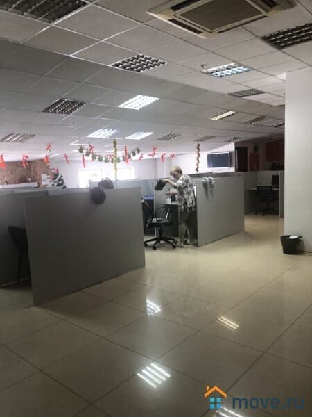 нежилое здание, 450 м&sup2;