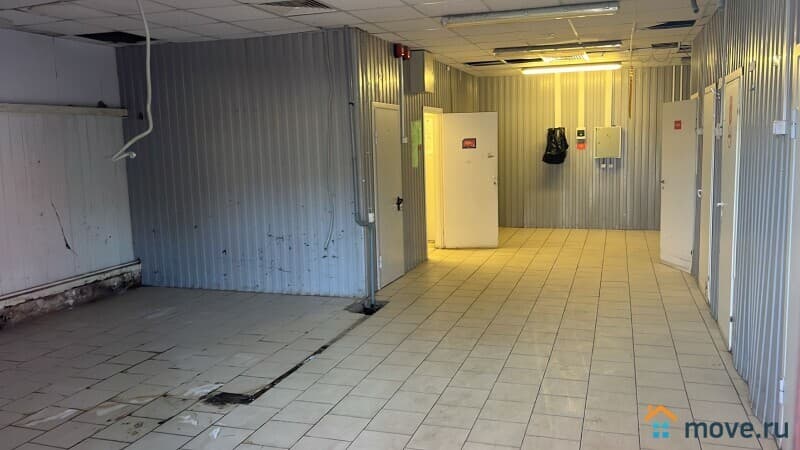 нежилое здание, 823.5 м&sup2;