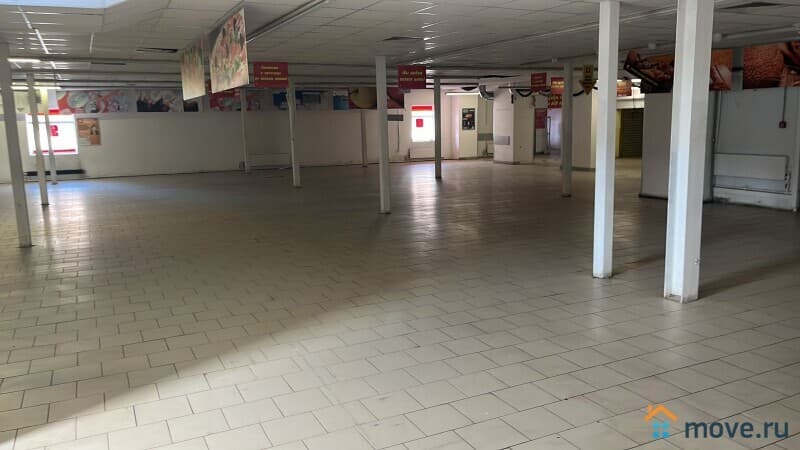 нежилое здание, 823.5 м&sup2;