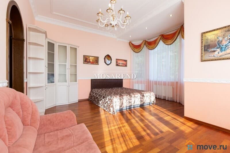 коттедж, 850 м&sup2;