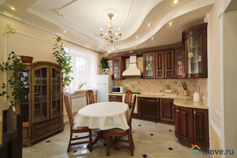 коттедж, 370 м&sup2;