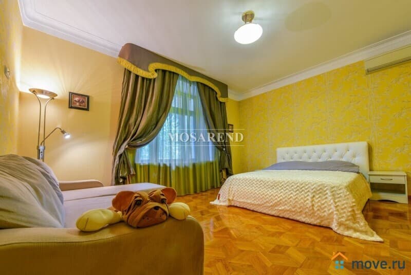 коттедж, 700 м&sup2;