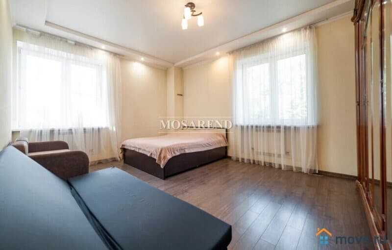 коттедж, 700 м&sup2;
