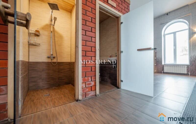 коттедж, 700 м&sup2;