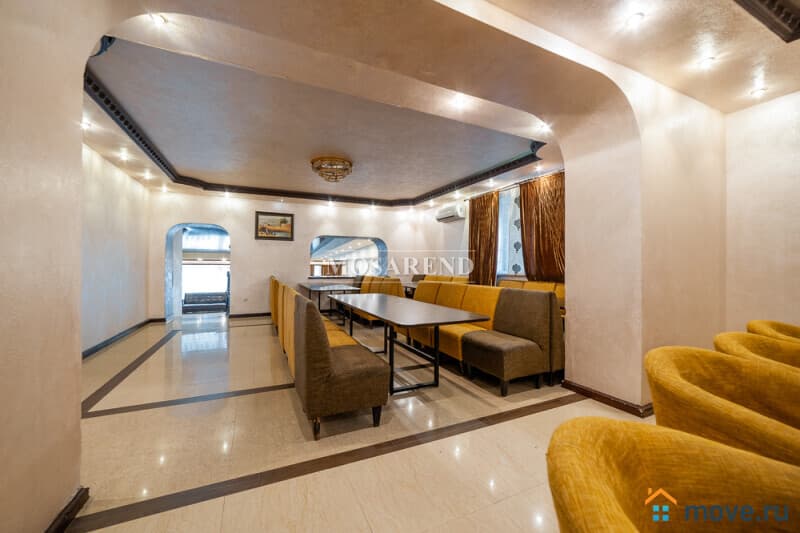 коттедж, 650 м&sup2;