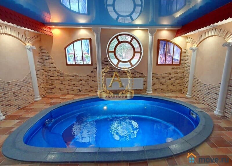 коттедж, 600 м&sup2;