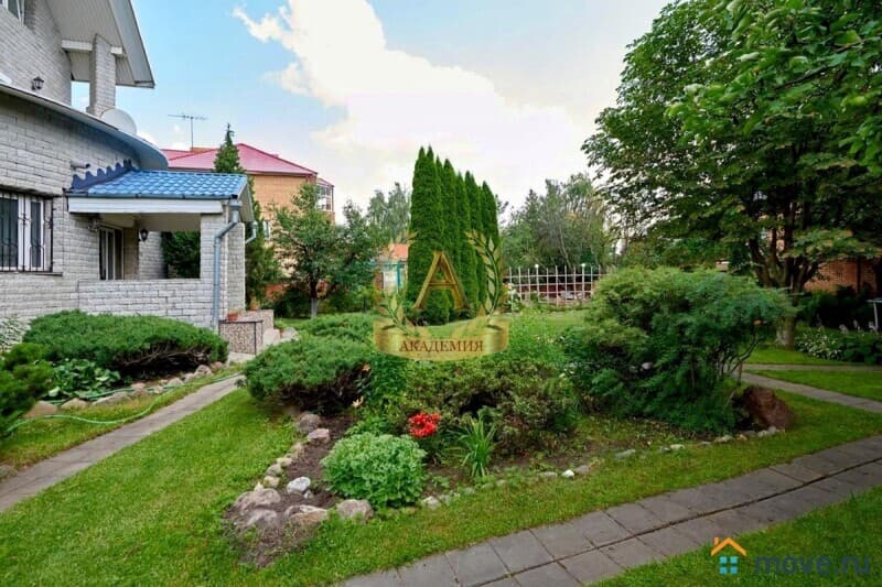 коттедж, 600 м&sup2;