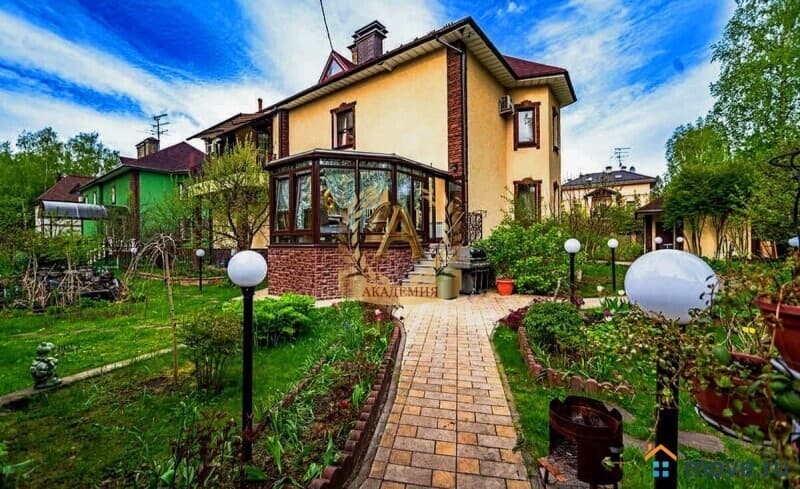 коттедж, 385 м&sup2;