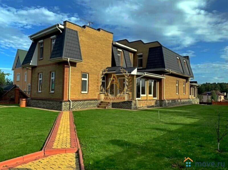 коттедж, 520 м&sup2;