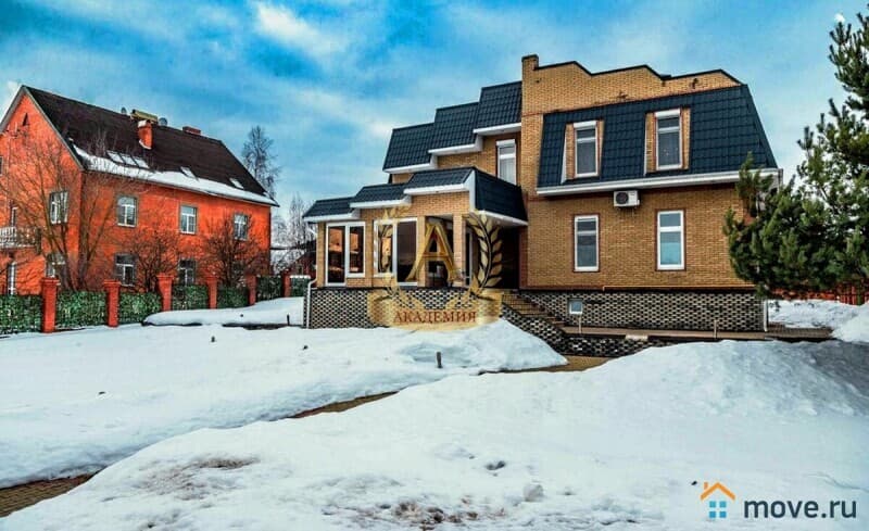 коттедж, 520 м&sup2;