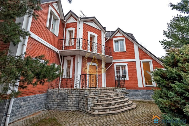 коттедж, 650 м&sup2;