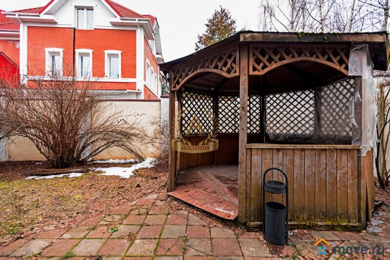 коттедж, 650 м&sup2;