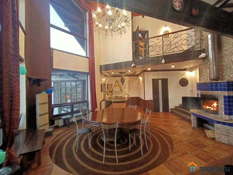 коттедж, 650 м&sup2;