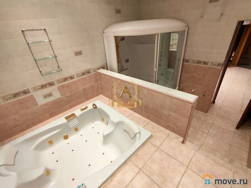коттедж, 1500 м&sup2;