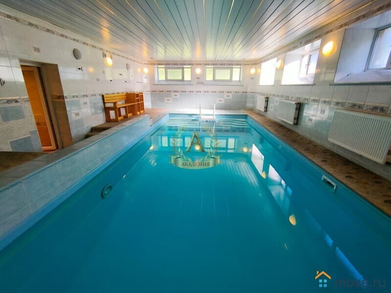 коттедж, 1500 м&sup2;