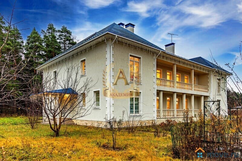 коттедж, 800 м&sup2;